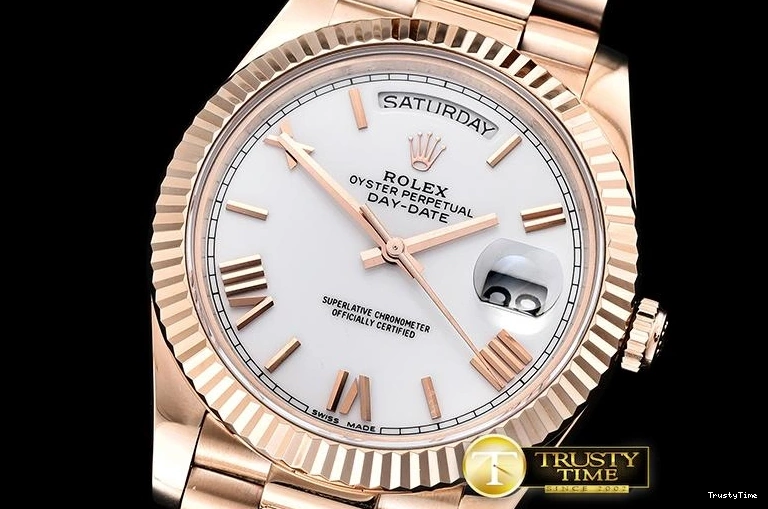 0912 RDD0218A – DayDate 40mm Casual 690